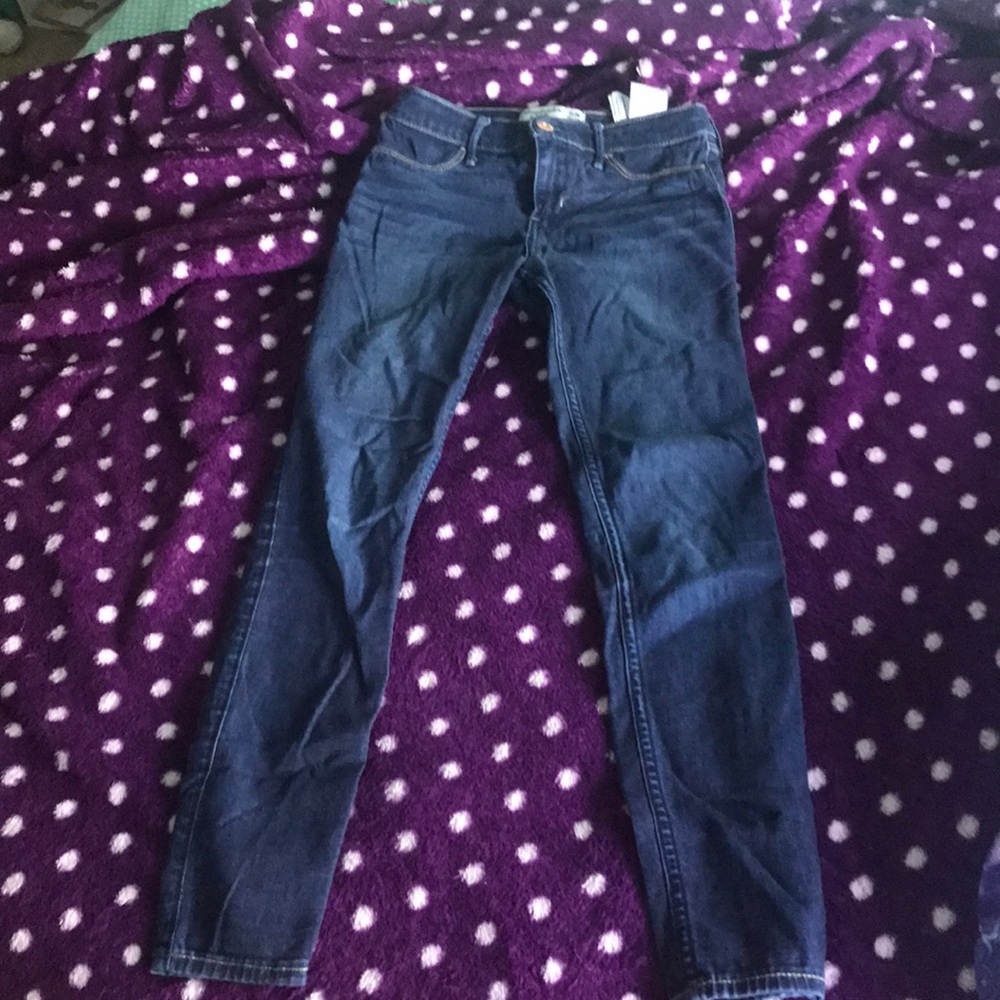 I’m selling Abercrombie jeans!
